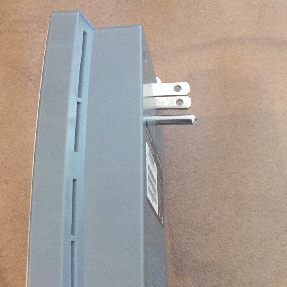 Wireless WiFi Range Extender - Picture 6 of 8
